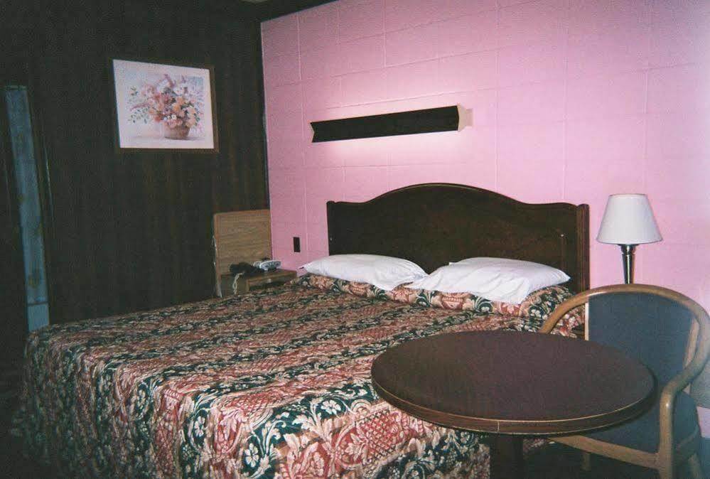 Motel Reedsburg Buitenkant foto